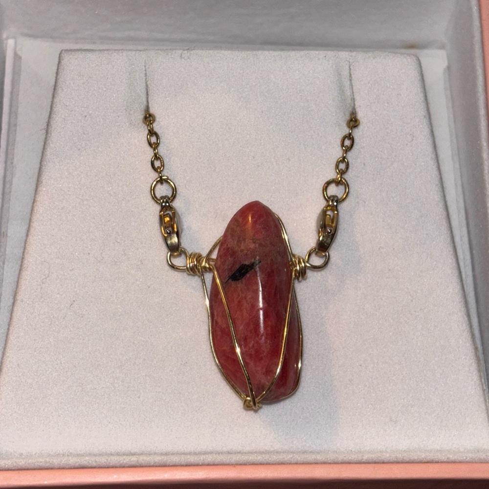 Rhodonite wire wrapped pendant necklace